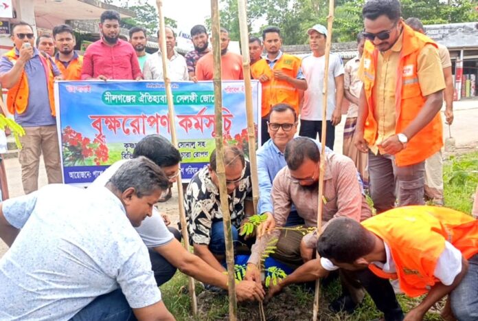 কুয়াকাটা সড়কে সৌন্দর্যবর্ধনে বৃক্ষরোপণ কর্মসূচি