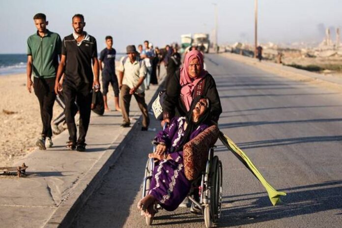 গাজা সিটিতে ইসরায়েলি হামলা, পালাচ্ছে ফিলিস্তিনিরা