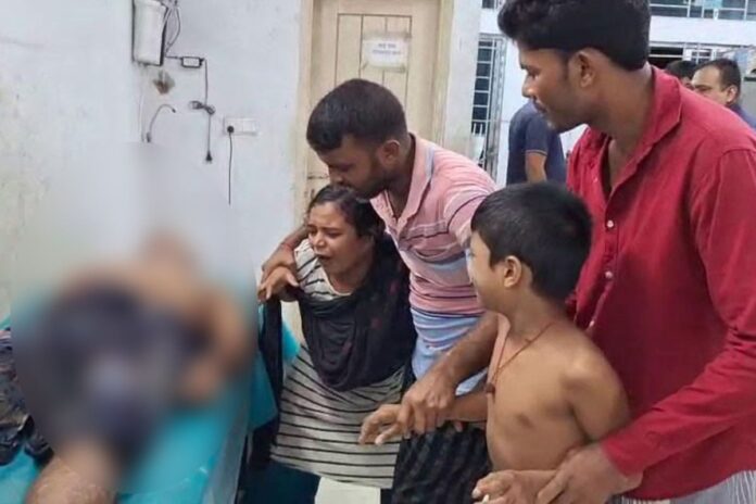 ছাদ থেকে পানি পড়া নিয়ে বিরোধে ভাইদের হাতে প্রাণ গেল ব্যবসায়ীর