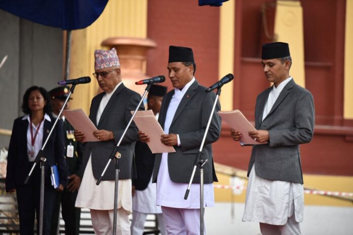 1757924476-ea21b7b96550d09a5bcebb381e4ee265 নেপালে নতুন তিন মন্ত্রীর শপথ