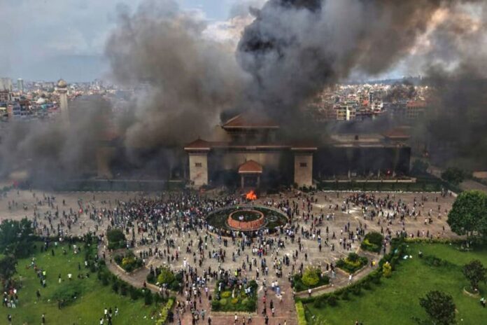 1757955068-ff5de60f452529d83f97e868226e247d নেপালে লুট করা জিনিস কেনা বা বিক্রির বিরুদ্ধে সতর্কতা জারি