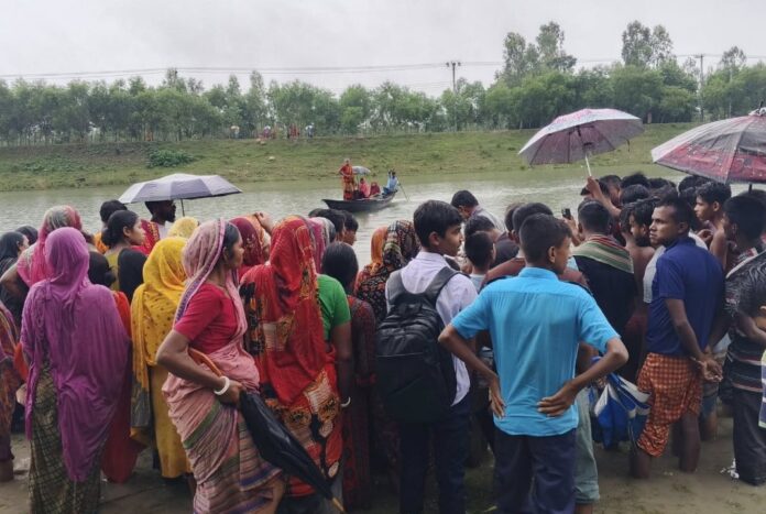 গাইবান্ধায় ঘাঘট নদী থেকে স্কুল শিক্ষিকার ভাসমান লাশ উদ্ধার