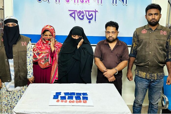 বগুড়ায় ইয়াবাসহ তিন মাদক ব্যবসায়ী গ্রেফতার