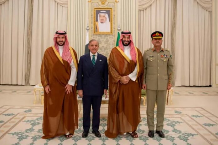 পাকিস্তান-সৌদি প্রতিরক্ষা চুক্তি, কি বলছেন বিশেষজ্ঞরা?