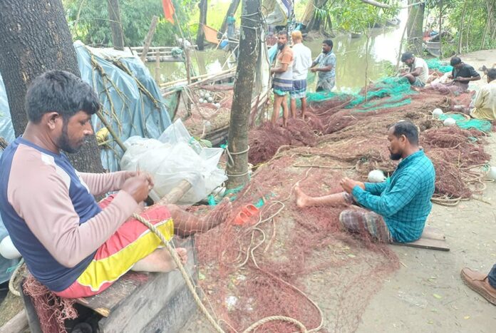 ৪ অক্টোবর থেকে ২২ দিন ইলিশ আহরণে নিষেধাজ্ঞা