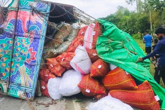 হবিগঞ্জে ট্রাক-পিকআপ সংঘর্ষে সবজি ব্যবসায়ীর মৃত্যু