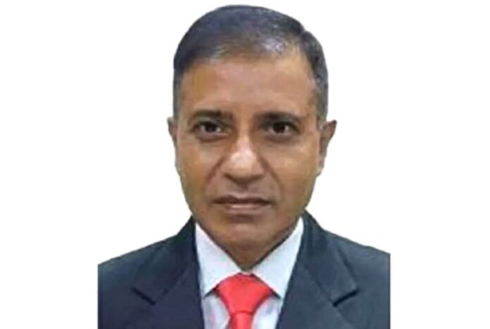 1759822371-c8883bfd40d984ee772703e3530f03fe আইন সচিব হলেন বিচারক লিয়াকত আলী মোল্লা