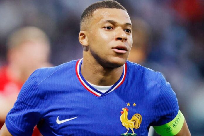 1760200209-a26e7ebd46f66b6df1f815733df2f372 গোড়ালির চোটে ছিটকে গেলেন এমবাপে