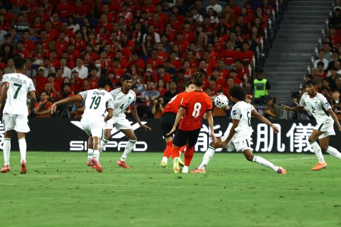 1760447666-0f03fe08509079829869b46c7c848d3f ১ গোলে পিছিয়ে থেকে বিরতিতে বাংলাদেশ