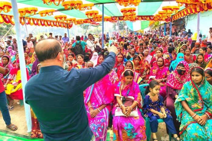 1760611038-1c1475381010476d424be1fef686cf57 মোংলায় ‘৩১ দফা’ বাস্তবায়নে বিএনপির উঠান বৈঠক