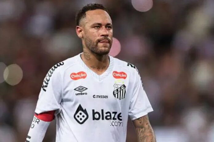 নেইমারের সঙ্গে নতুন চুক্তির আলোচনা স্থগিত সান্তোসের