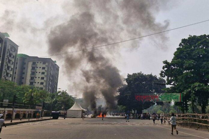 ‘জুলাই যোদ্ধা’দের সঙ্গে পুলিশের ধাওয়া-পাল্টাধাওয়া