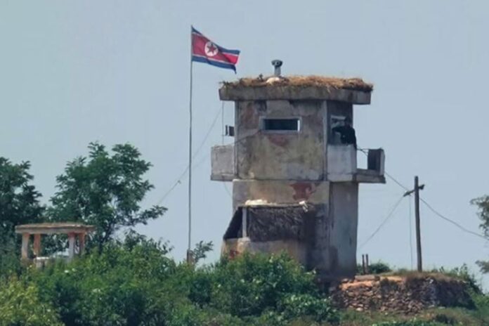 1760970883-43c92aee6757d5779e2508fb9dafdb53 সীমান্ত অতিক্রম, উত্তর কোরীয় সৈন্যকে আটক সিউলের