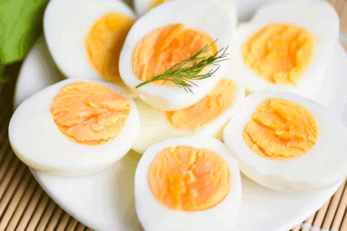 সুস্থ থাকতে দিনে কয়টি ডিম খাবেন