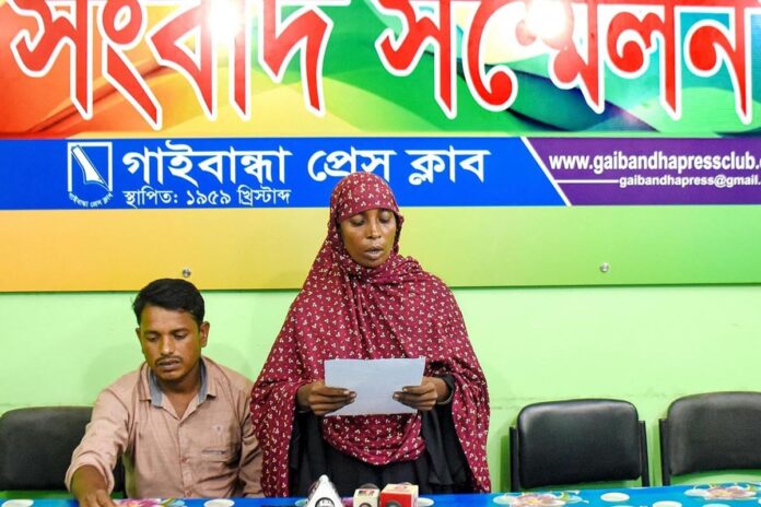 1761228216-4bef58c8d206e45c668e13246f022c47 গাইবান্ধায় স্কুলছাত্রীকে অপহরণের অভিযোগ, উদ্ধার হয়নি ১২ দিনেও