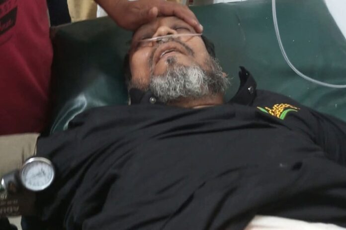 1761330625-c69e003ad4a56b7cdd99a11f94392a83 নিজ বাসার সামনে গুলিবিদ্ধ বিএনপি নেতা