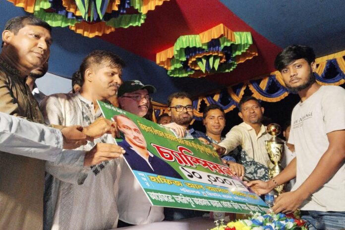 1761360774-18e2999891374a475d0687ca9f989d83 পিরোজপুরে আরাফাত রহমান কোকো স্মৃতি টুর্নামেন্টের ফাইনাল অনুষ্ঠিত