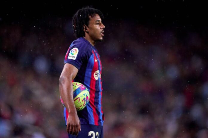 1761365245-584a559e18497f1385330b5421e7bd63 কুন্দেকে নিয়ে দুর্ভাবনায় বার্সা