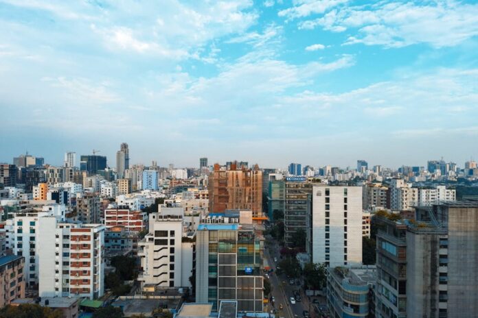 1761390625-9ff11ba7859ea2d71ea52fe60df7ee67 ঢাকাবাসীর গড় মাথাপিছু আয় ৫১৬৩ ডলার : জরিপ