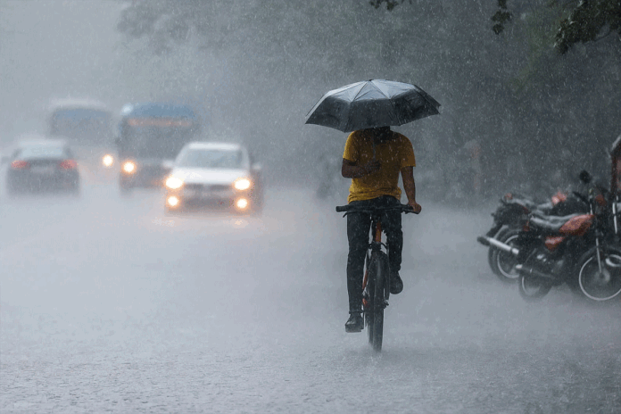 1761718215-fee4e47f3e4c529b1f2c751035a4492c দেশজুড়ে পাঁচ দিন ভারী বৃষ্টির আভাস, তাপমাত্রা কমবে