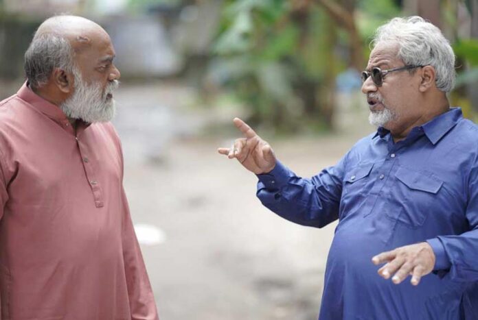 1762145476-5734082a6dc98b9844bef48e812a8057 পুরান ঢাকার মানুষদের শিকড়ের গল্প ‘মহল্লা'