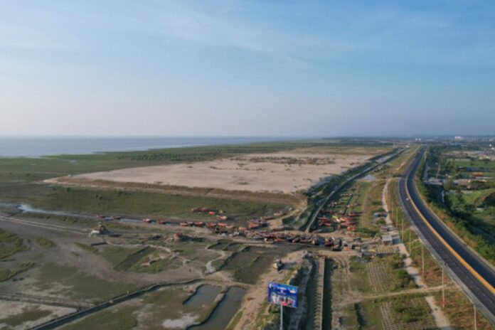 ২০৩০ সালে চট্টগ্রামের বে টার্মিনাল চালুর সম্ভাবনা: বন্দর চেয়ারম্যান