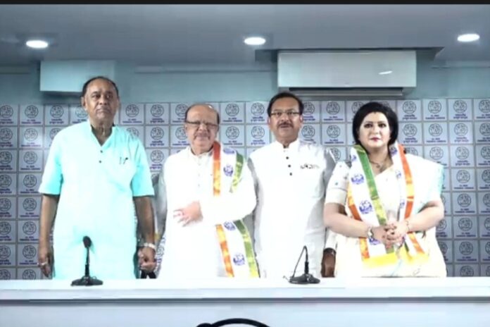 1762174125-014105353a92b7bdd5fe3eae25d495ed তৃণমূলে ফিরলেন শোভন চট্টোপাধ্যায় ও বৈশাখী ব্যানার্জি