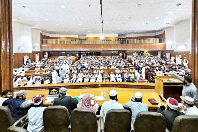 1762249896-a2a464d6b6a0da6fbdb611d2156f0457 মিশরে জাঁকজমকপূর্ণভাবে অনুষ্ঠিত হলো ‘ইত্তেহাদ’ বার্ষিক অনুষ্ঠান ২০২৫