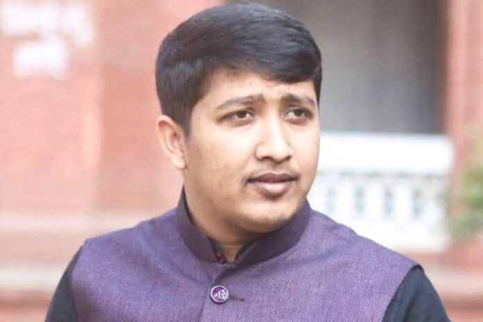 1762347200-a3ee38da5386d302f23a035cb6e19e0e ছাত্রলীগের কেন্দ্রীয় সহ-সভাপতি বাঁধন ১০ দিনের রিমান্ডে