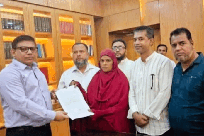 1762351053-575eda61e93c7ad9d05928580213fd9b বুড়িচংয়ে তুহিন হত্যার বিচারের দাবিতে মানববন্ধন