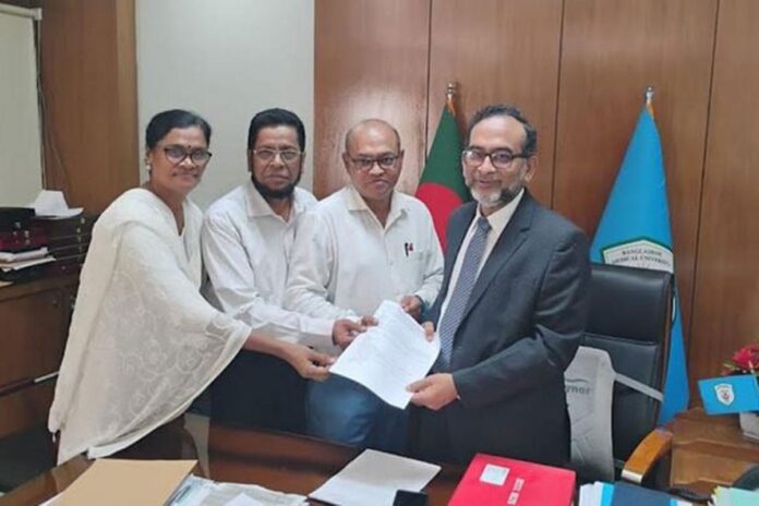 1762434430-46570b7c480c2a93a06e25bdbd983c71 অনুমোদনবিহীন ওষুধ লেখা বন্ধে শাস্তির বিধান রেখে নীতিমালা প্রণয়নের সুপারিশ