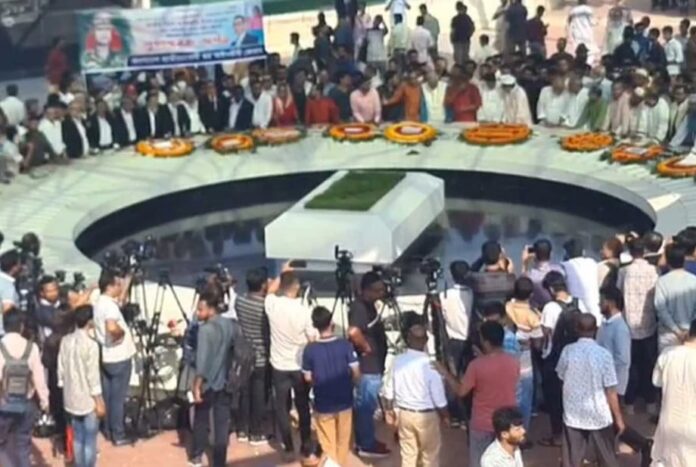 1762489688-d910c0bfa749cd12cea822ced3c1f8b7 জিয়াউর রহমানের মাজারে সর্বস্তরের জনতার ঢল