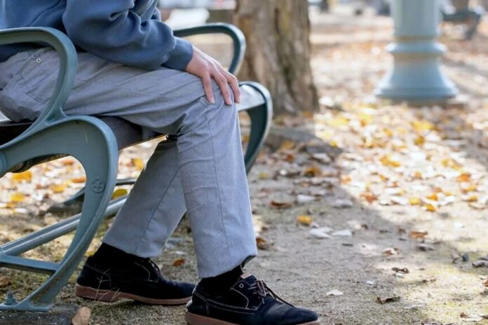 শীতে হাঁটুর ব্যথা কমাতে সহজ ঘরোয়া সমাধান