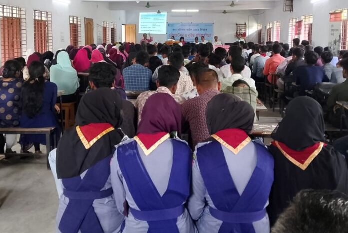 গাইবান্ধায় তথ্য অধিকার বিষয়ে ওরিয়েন্টেশন