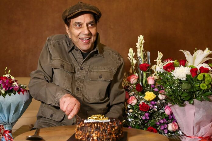 1762859493-032b2cc936860b03048302d991c3498f ৩৩৫ কোটির সাম্রাজ্য ধর্মেন্দ্রর, ১০০ একরের ফার্মহাউস!