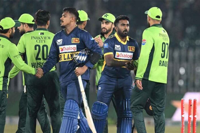 1762982441-4a7c24332e055f62ab52dfc9d3c55dea পাকিস্তানে বোমা হামলা, আতঙ্কে ফিরছেন একাধিক লঙ্কান ক্রিকেটার