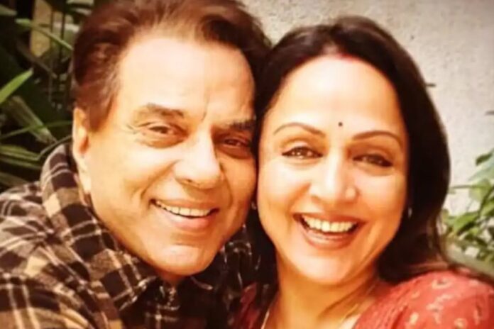 1763028816-edab7ba7e203cd7576d1200465194ea8 ধর্মেন্দ্র ও হেমা মালিনীর প্রেম, যে গল্পটাও সিনেমার মতো