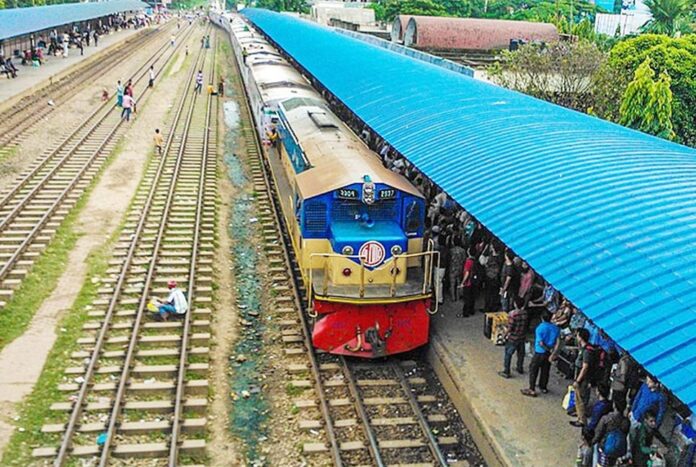 1763179972-d390c0ce3c829b0011fecff753294596 ঢাকা–নারায়ণগঞ্জ রুট : মাসে ৬০০ টাকায় যতবার খুশি ঢাকায় যাতায়াত