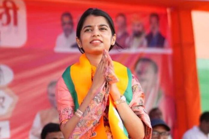 1763192939-33df1f1074252cdc6e67f619dad78768 বিহারে সবচেয়ে কম বয়সি বিধায়ক কে এই মৈথিলী ঠাকুর?