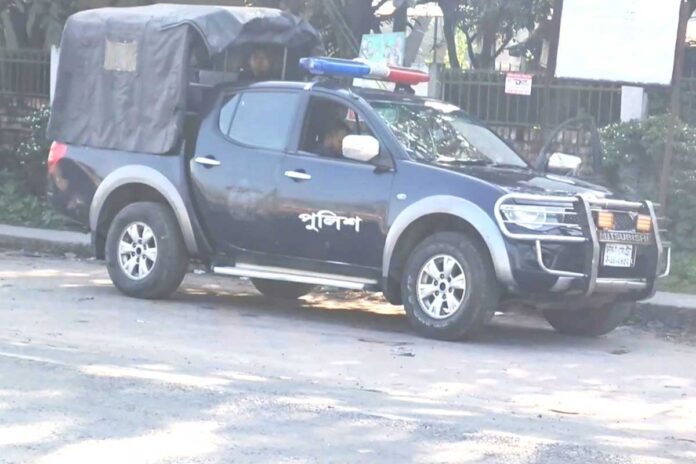 1763363270-59dc1c2a760ea83d345060bb142dc433 মাদারীপুরে ৪ প্লাটুন বিজিবি মোতায়েন, টহল জোরদার