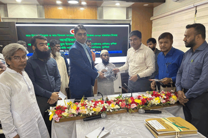 কুমিল্লায় কৃষকদের মাঝে বীজ বিতরণ শুরু