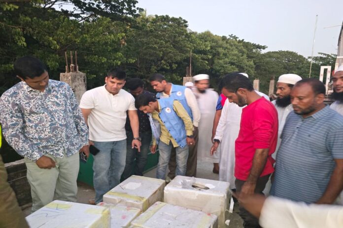 1763563798-201c5c45dc2e1c39a3486b55c2a5ec21 কুয়াকাটা মহাসড়কে যাত্রীবাহী বাস থকে জাটকা জব্দ