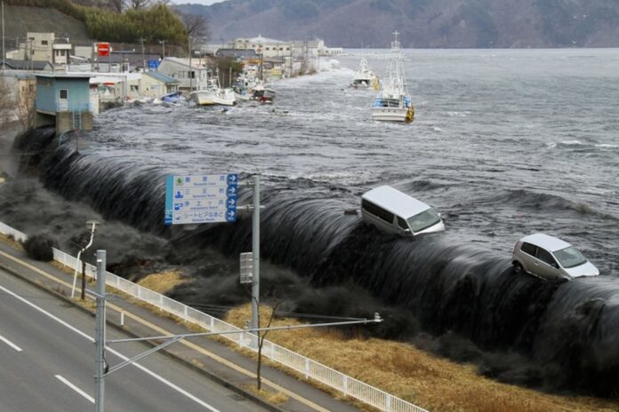 1763721559-799bad5a3b514f096e69bbc4a7896cd9 মানব ইতিহাসের ৫ প্রলয়ংকারী সুনামি