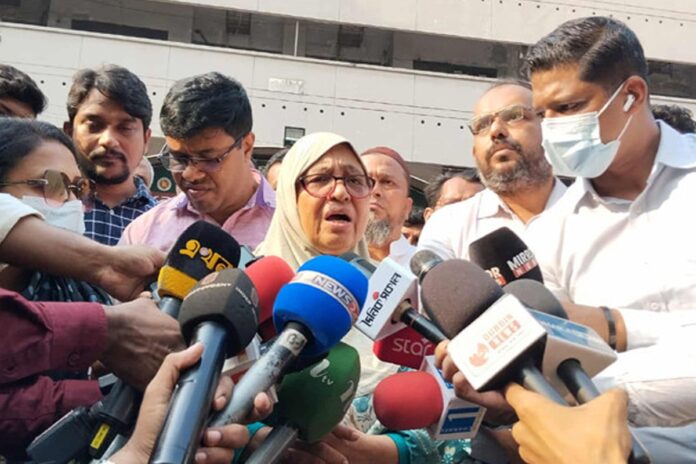 ভূমিকম্পে আহতদের চিকিৎসায় নিয়ে স্বাস্থ্য উপদেষ্টার নির্দেশনা