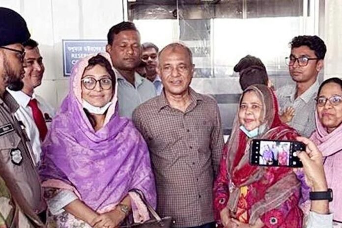 খালেদা জিয়ার স্বাস্থ্যের খোঁজ নিতে হাসপাতালে স্বরাষ্ট্র উপদেষ্টা