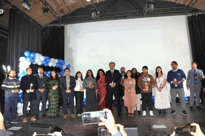 1764513905-007b98d50fd1de35a654e100103ddac6 প্যারিসে কৃতি শিক্ষার্থীদের সংবর্ধনা দিল বিসিএফ