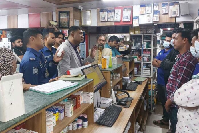 1764561043-b0bdace29d4eaf0006c516e21fc2a509 নকল ওষুধ বিক্রি, লাজফার্মাকে ২ লাখ টাকা জরিমানা