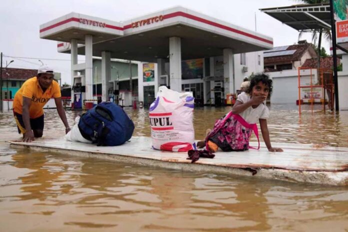 1764563943-d139ee3d52398a480f9e3d01128be18e বন্যা-ভূমিধসে দক্ষিণ-পূর্ব এশিয়ার চার দেশে মৃত বেড়ে ৯৩৩