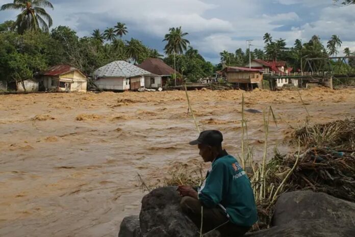 ইন্দোনেশিয়ায় বন্যায় মৃত্যু বেড়ে ৬৩১, আশ্রয়কেন্দ্রে ১০ লাখ
