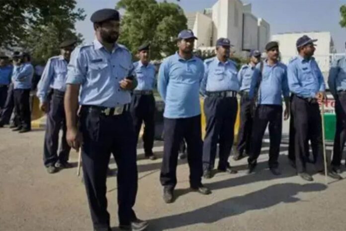 1764683190-ac5ea130ddd67425616983f02a913063 ইসলামাবাদ ও রাওয়ালপিন্ডিতে দুই মাসের জন্য ১৪৪ ধারা জারি